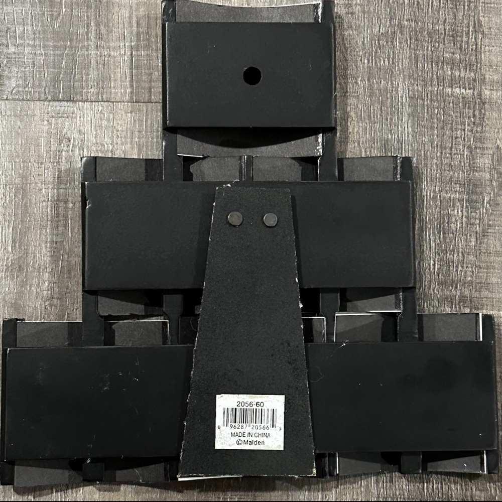 New 6-Opening Photo Frame - Picture 2 of 3